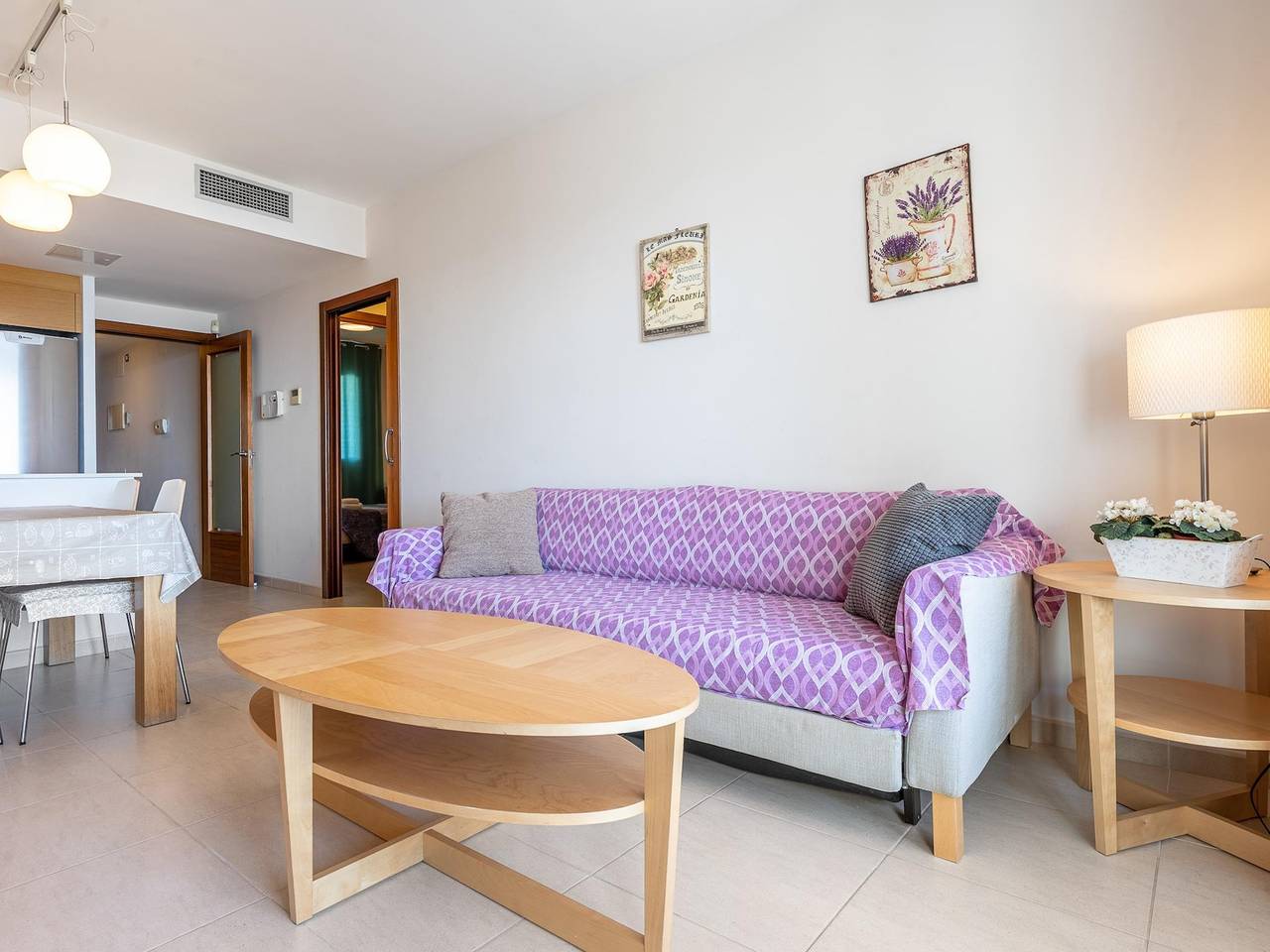 Entire holiday apartment, Apartment 20m from the beach with terrace to the sea in Miami Playa, Costa Dorada