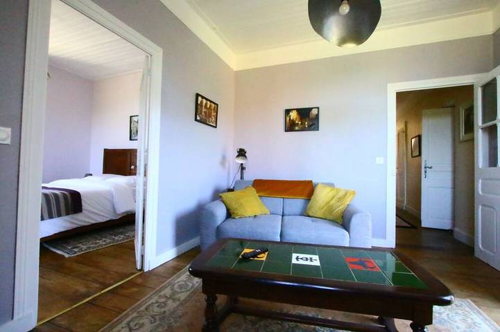 Idyllic family retreat - spacious, tranquil, Games Room in a restored Farmhouse in Daglan, Périgord Noir