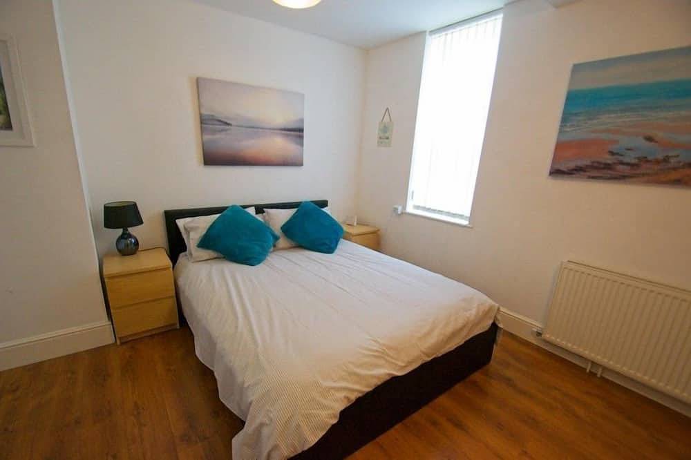 Entire apartment, 2 bed apartment close to Combesgate Beach with outside space and seaviews in Woolacombe, Devon