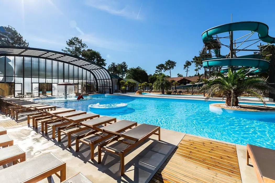Mobil-home | Comfort | 2 Ch. | 4 pers. | Terrasse surélevée | Tv in Les Mathes, Côte de Beauté