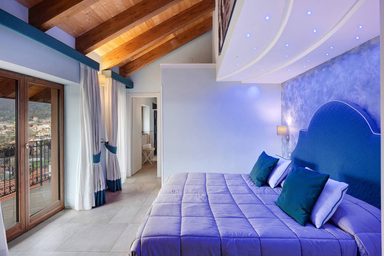 Room 'Camera Miseria E Nobilta'' with Balcony, Wi-Fi and Air Conditioning in Pianillo, Agerola