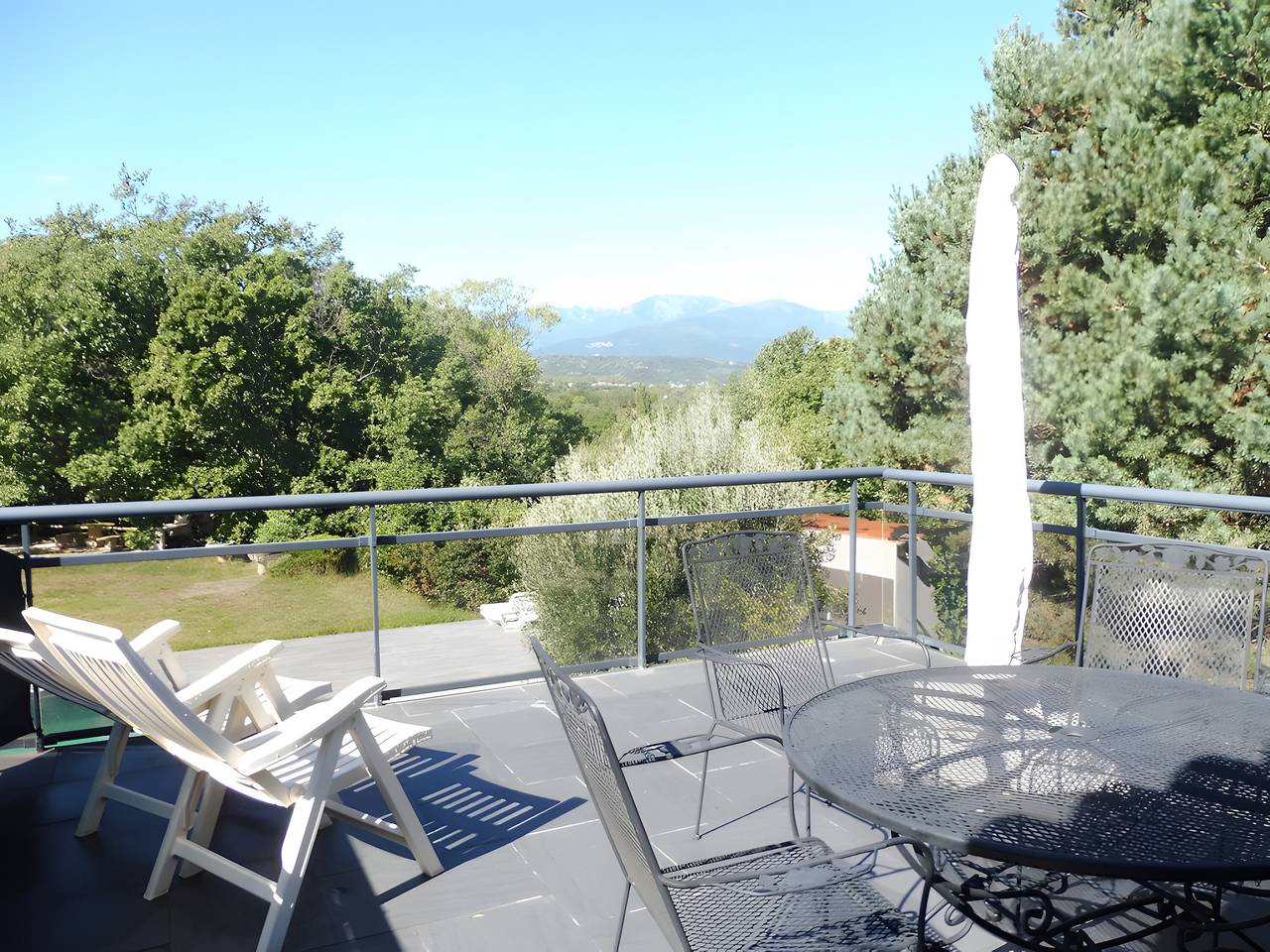 Gîte f2, dans un coin de paradis, avec piscine privative et wifi in Céret, Région de Céret