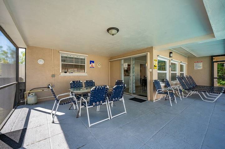 Vacation rental for 8 people, with terrace and yard in Southwest Florida