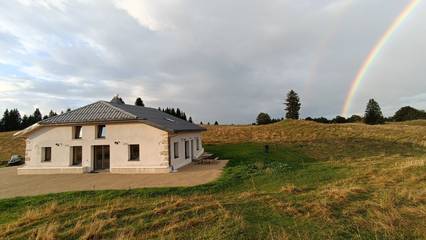 Gîte pour 10 personnes, avec terrasse dans Septmoncel Les Molunes