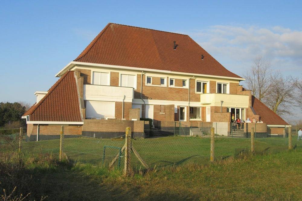 Auf der höchsten Düne der belgischen Küste mit Panoramablick und kostenfreiem Wlan in Koksijde-Bad, Koksijde