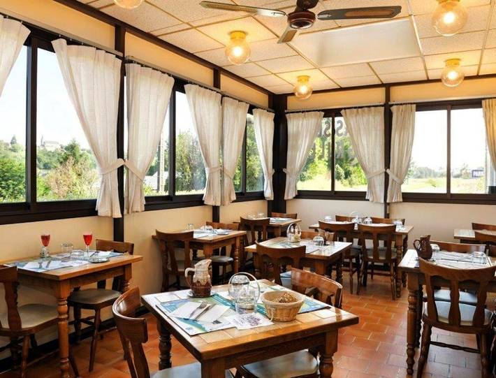 Hôtel pour 2 personnes, avec terrasse et vue dans Coteaux sur Loire - 3