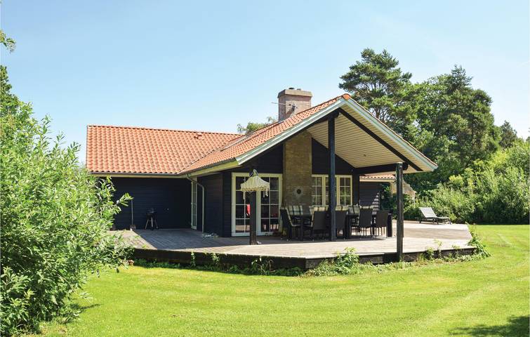 Ferienhaus für 8 Personen, mit Whirlpool und Terrasse sowie Sauna in Nordstrand (Tranekær)