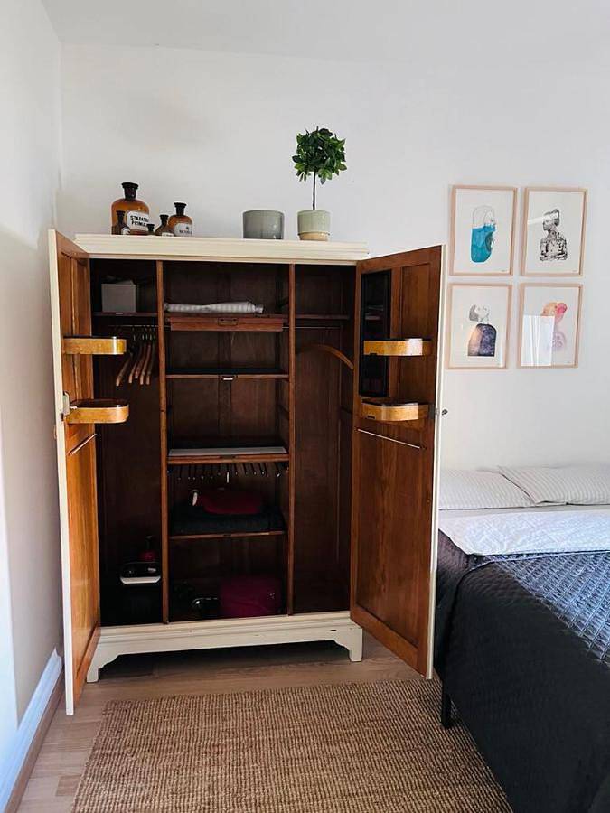 Double Room with Private Bathroom in Ehrenfeld (Keulen), Keulen