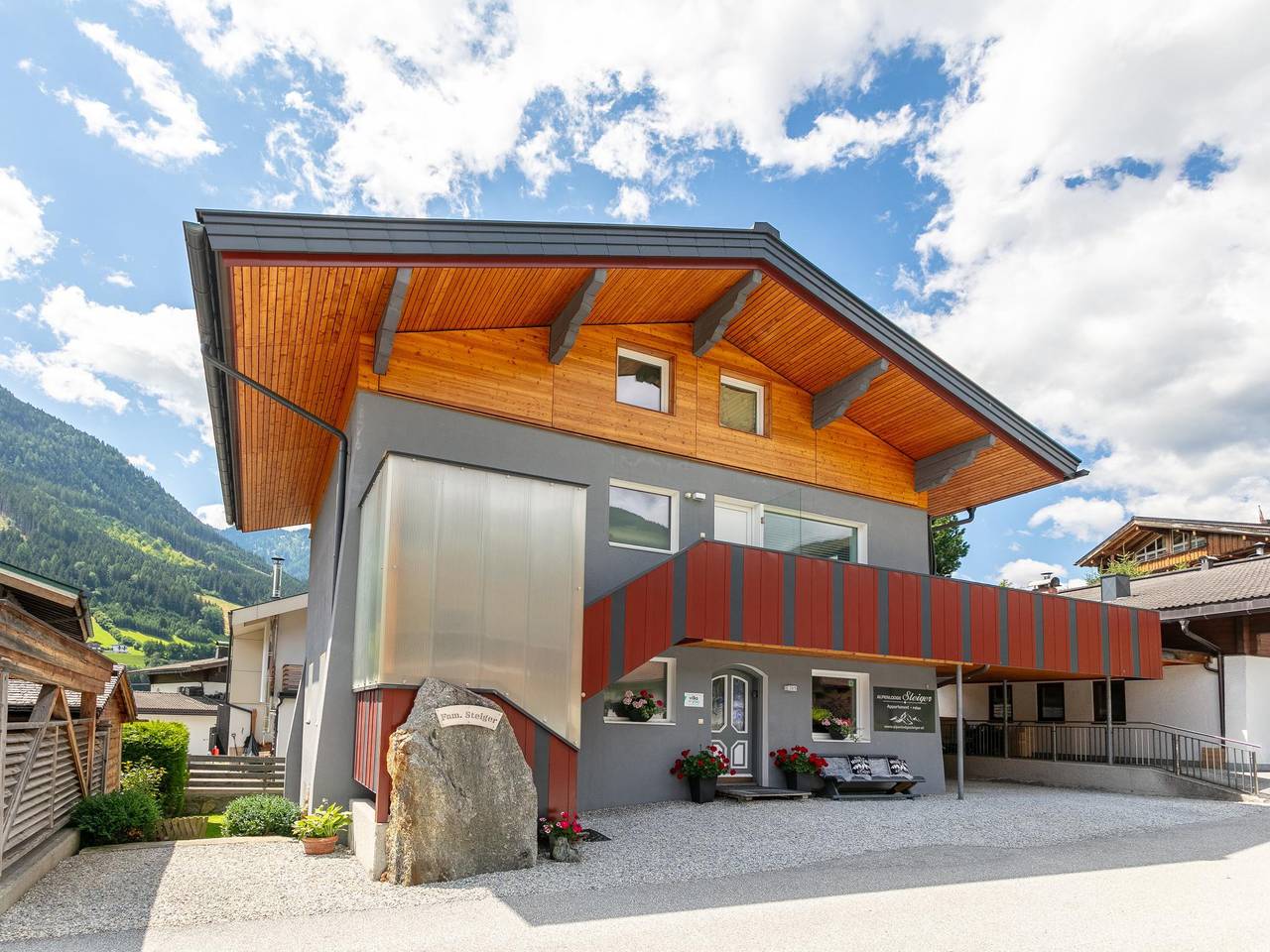 Ganze Wohnung, Gemütlich eingerichtete Wohnung im Zentrum in Neukirchen am Großvenediger, Pinzgau