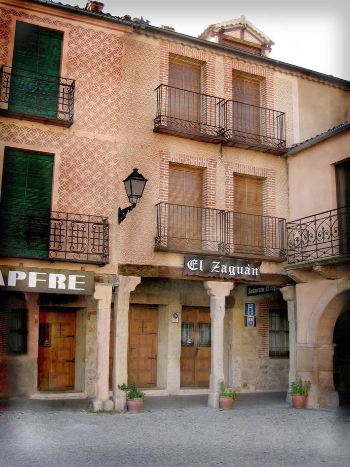 Casa de huéspuedes, con Terraza además de Jacuzzi y Vistas en Turégano