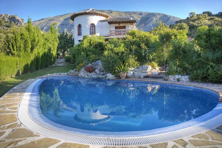 Casa rural para 6 personas, con vistas además de piscina y jardín en Álora - 3