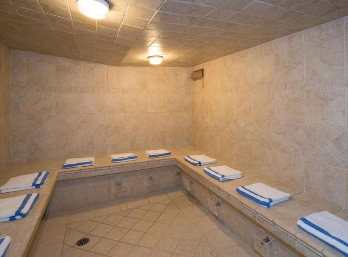 Hôtel pour 4 personnes, avec jacuzzi et piscine ainsi que sauna et jardin dans Jasper - 4