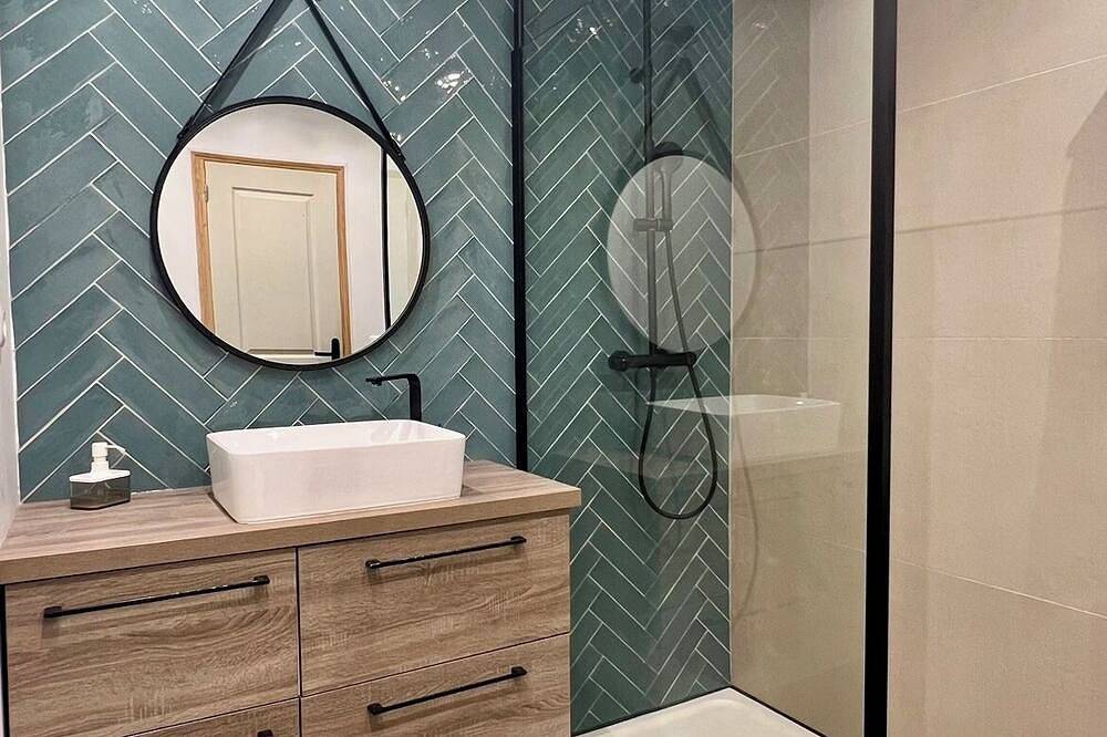 Entire apartment, 🌿 Chic apartment near the sea 🌿 in Bastia, Cap Corse