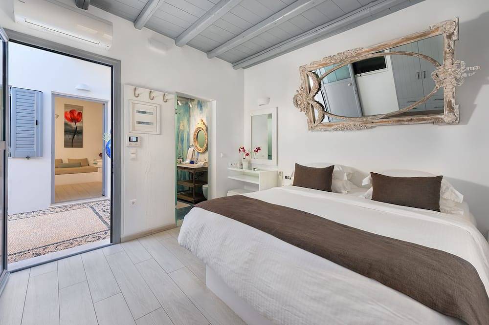 Luxury Lindos Shore Boutique Villa for rent just above Lindos Main Beach !!! in Lindos Beach, Lindos