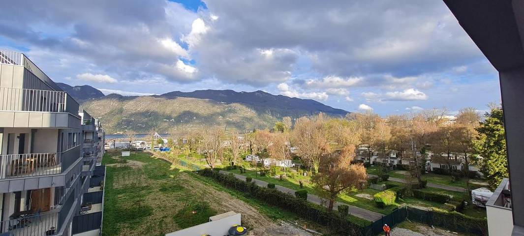 Gîte pour 4 personnes, avec vue et terrasse dans Esplanade du Lac ( Aix-les-Bains) - 3