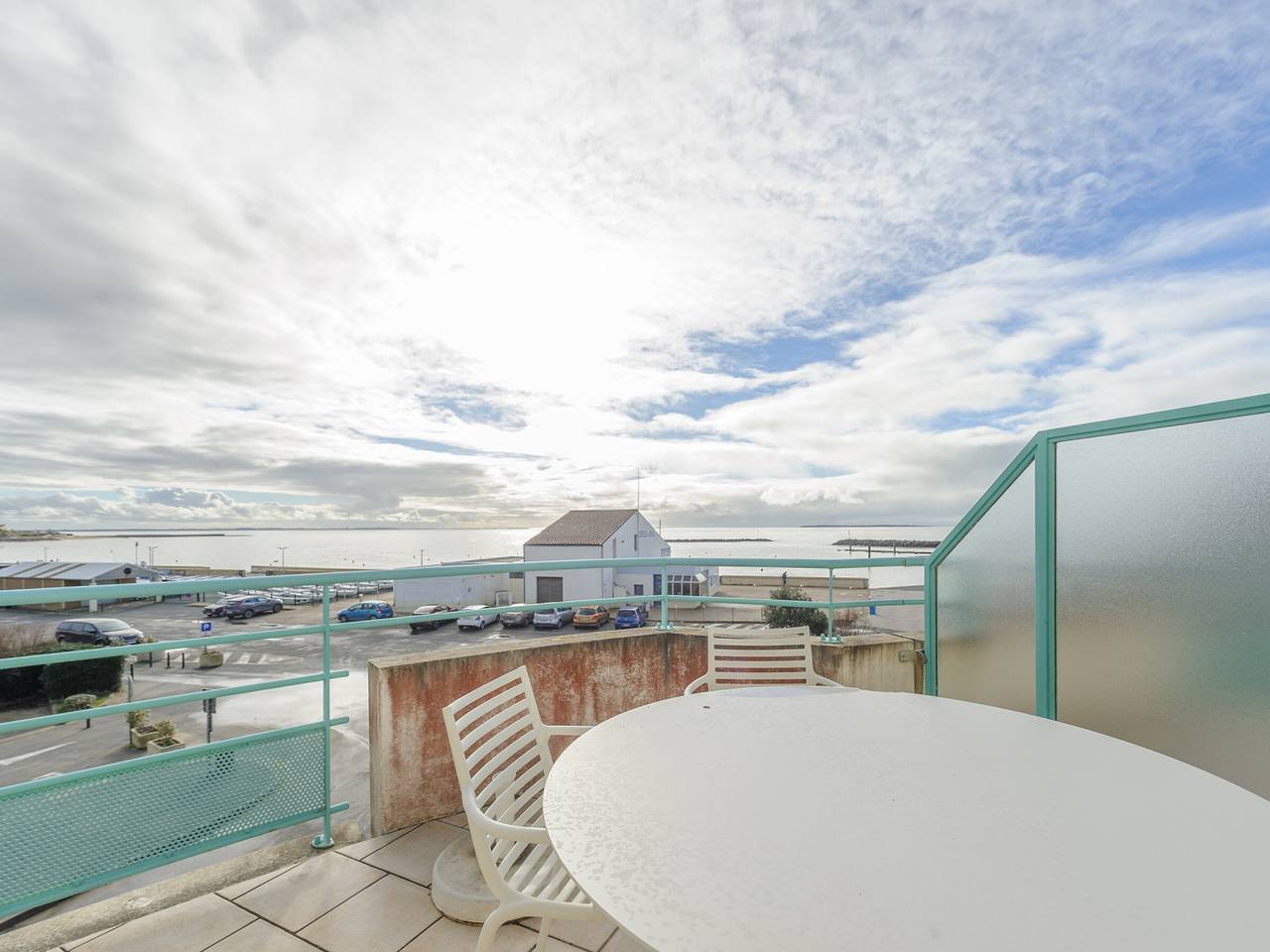 Entire apartment, Duplex 4 rooms, balcony, 6 pers, Châtelaillon-Plage, Wi-Fi in Châtelaillon-Plage, La Rochelle region