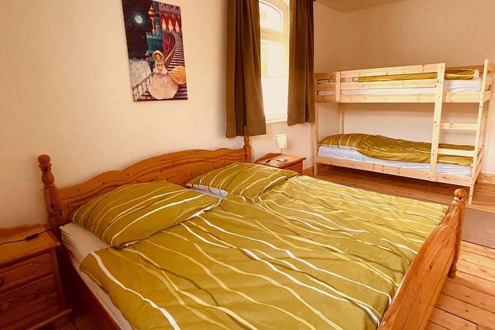 Ferienhaus für 18 Personen, mit Sauna und Garten in Schmallenberg - 2