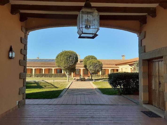 Casa rural para 22 personas, con jardín además de piscina y vistas, Se admiten mascotas en Provincia de Toledo - 3