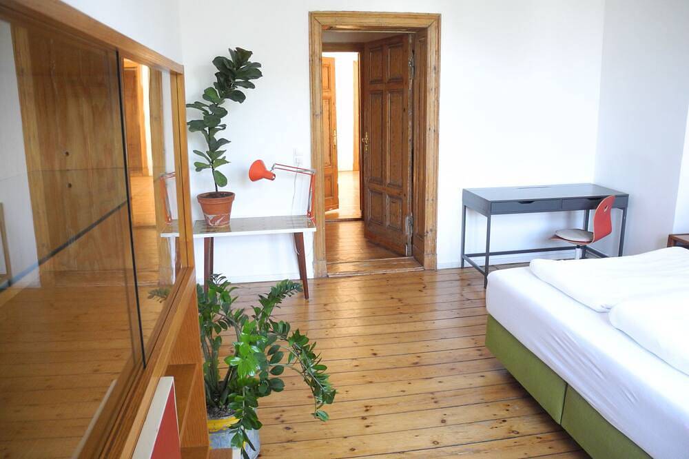 Ganze Wohnung, 2 Zimmer Vintage Apartment | Prenzlauer Berg in Prenzlauer Berg Berlin, Berlin