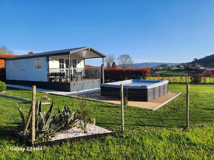 Location de vacances pour 4 personnes, avec jardin ainsi que vue et piscine dans Paredes de Coura - 2