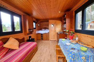 Appartement De Vacances pour 2 Personnes dans Usson-en-Forez, Parc Naturel Régional Livradois-Forez, Photo 2