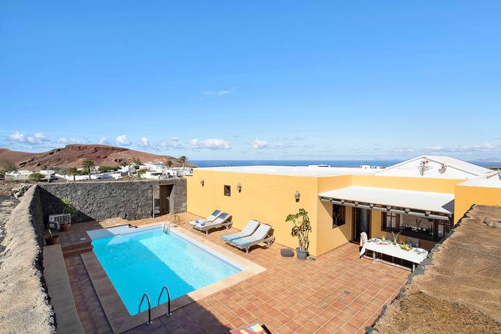 Casa rural para 5 personas, con jardín en Tinajo - 2