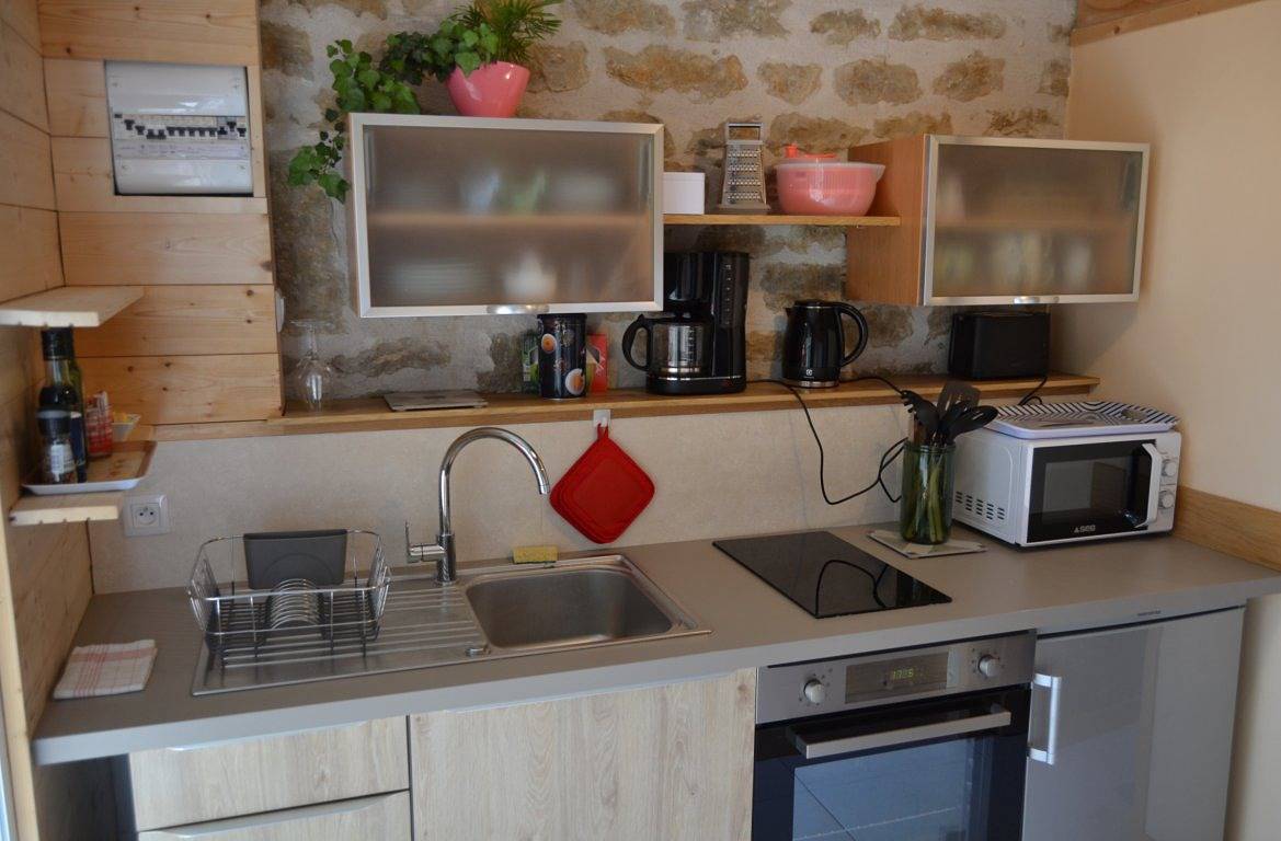 Studio entier, "Petit Gîte", Les Hauts de Borgy in Dezize-lès-Maranges, Région d'Autun