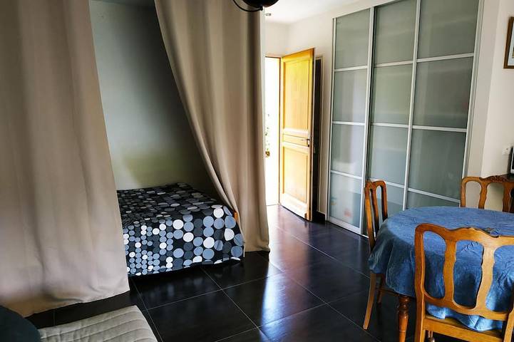 Gîte pour 2 personnes, avec jardin et terrasse à Fuveau - 2