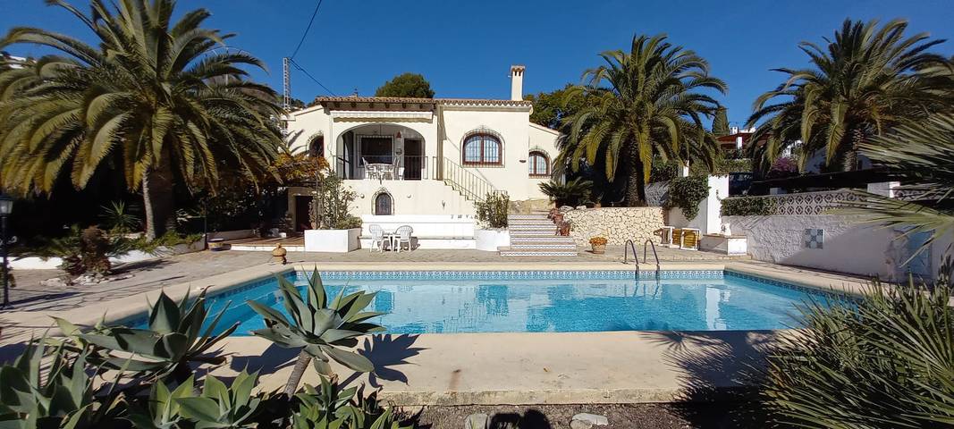 Casa rural para 4 personas, con piscina además de jardín y terraza, Familias con niños en Teulada - 2
