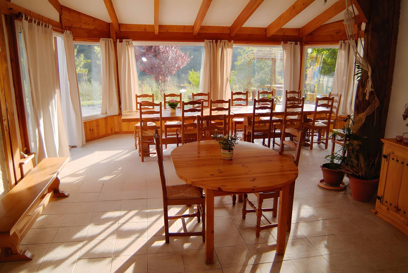 Chambre "Edelweiss" avec terrasse privée, jardin partagé et Wi-Fi in L'Épine (Hautes-Alpes), Région de Gap