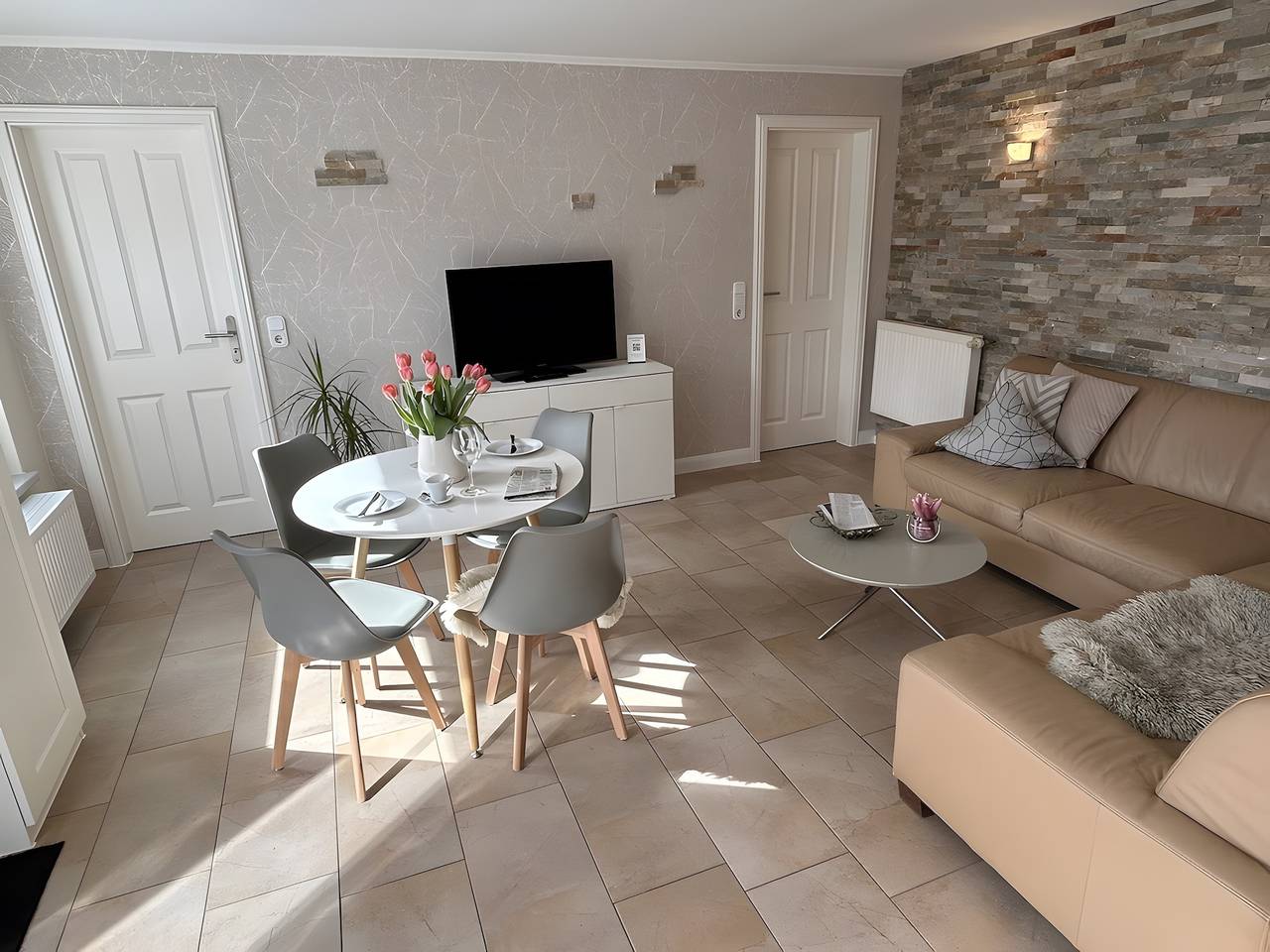Ganze Wohnung, Ferienwohnung ,Ferienwohnungen Meerblick' -mit privater Terrasse, Garten & Wlan in Bastorf, Neubukow-Salzhaff