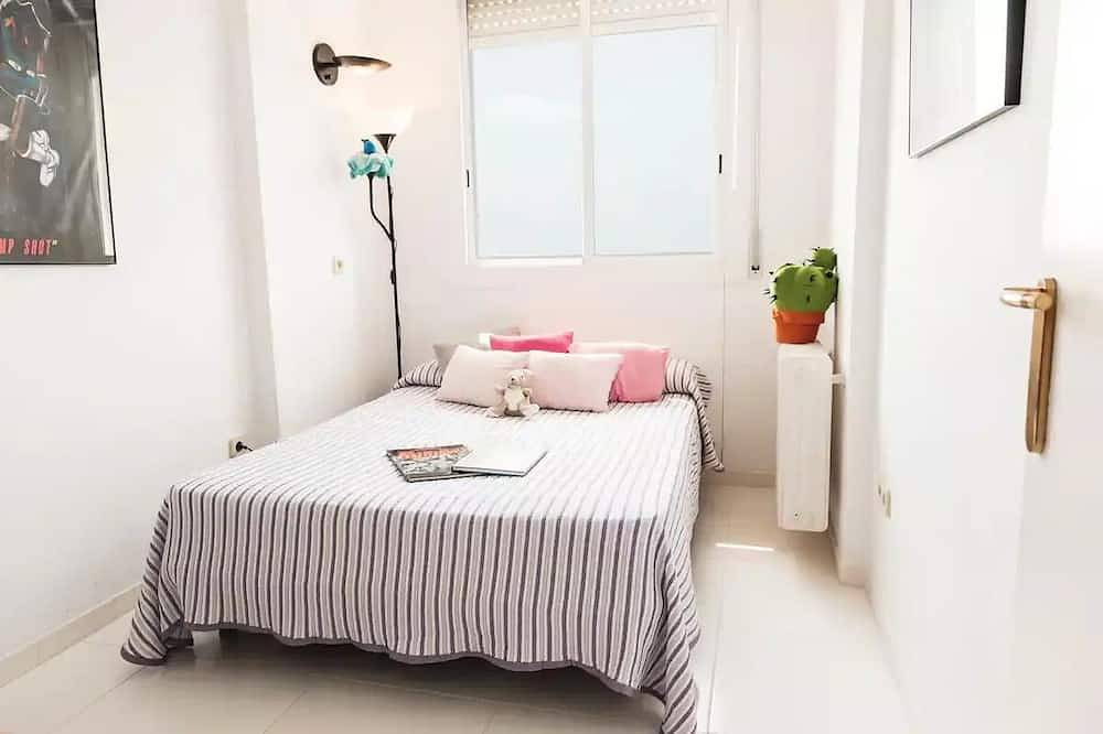 Apartamento entero, Encantador ático con vistas al mar y 2 terrazas en Bcn in Montgat, Costa del Maresme