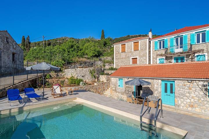 Villa για 4 άτομα, με Μπαλκόνι και Κήπο