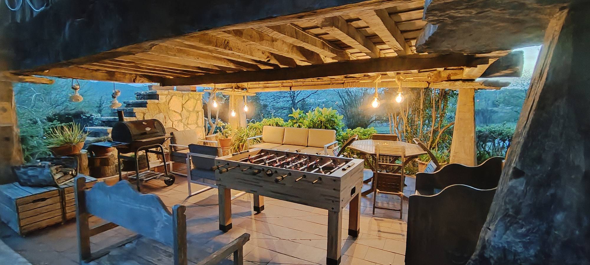 Casa de vacaciones 'El Pedrueco Turismo Rural' con vistas a la montaña, piscina compartida y Wi-Fi in Nava, Provincia de Asturias