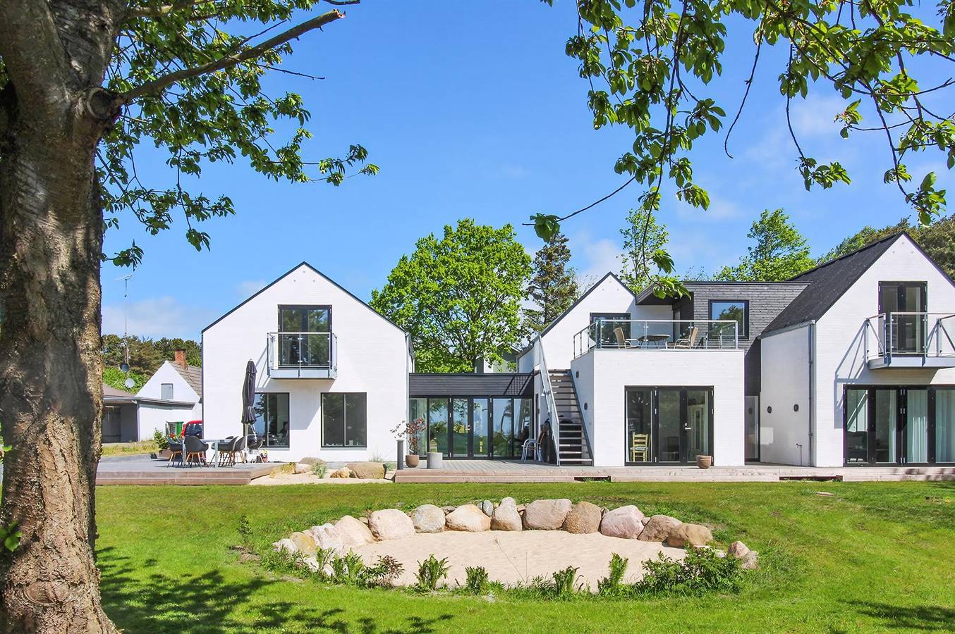 Ganze Wohnung, Stunning apartment in Aakirkeby w/ Wifi and 4 Bedrooms in Østre Sømarken, Pedersker