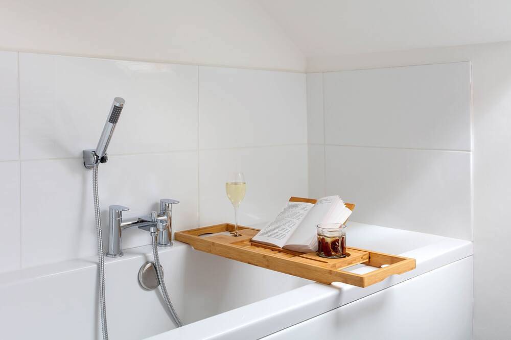 The Parlour 2 bedroomed barn conversion sleeps 4 + 2 in Leicestershire