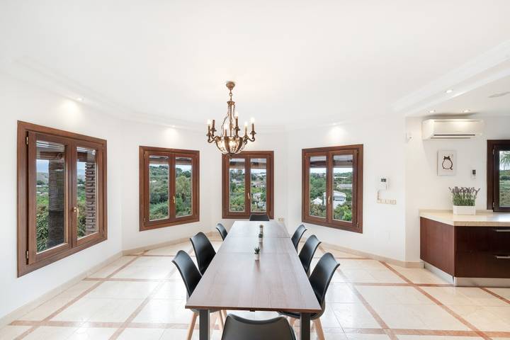 Villa „Mirador“ mit Gemeinschaftspool, WLAN und Klimaanlage in Coín, Málaga Provinz