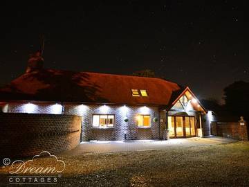 Holiday Rental for 12 People in Osmington, Purbeck Heritage Coast, Photo 2