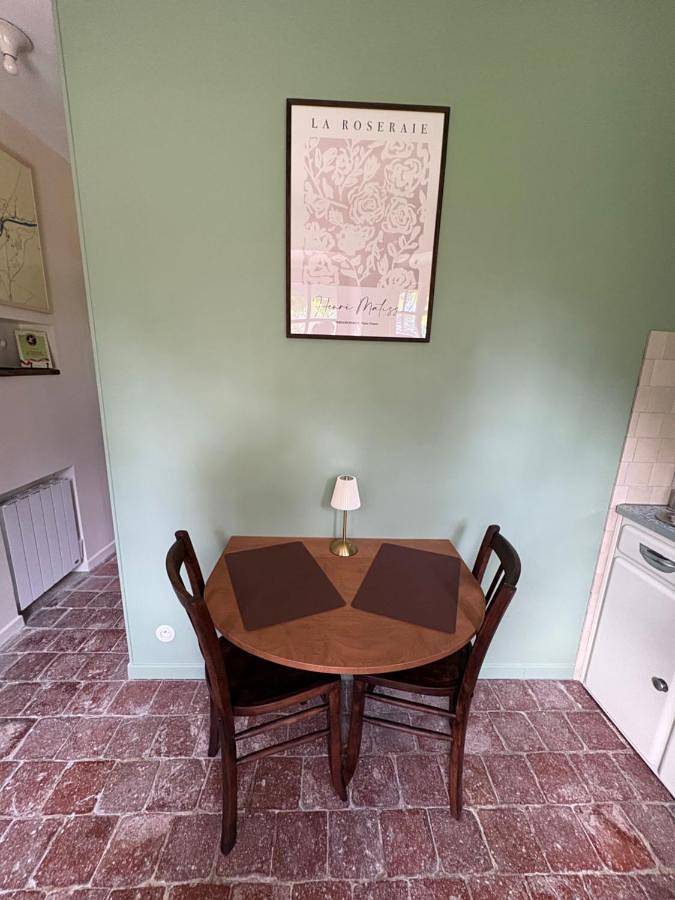 Double Room with Private Bathroom in Quingey, Jura Francais