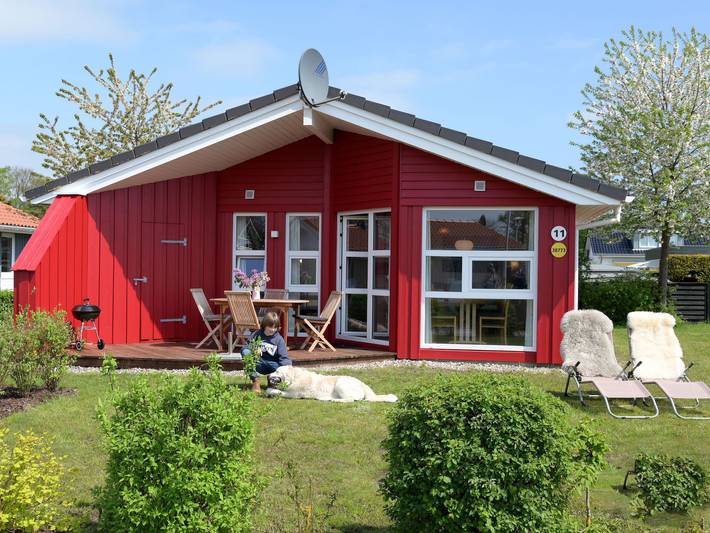 Ferienpark für 4 Personen, mit Terrasse und Garten sowie Pool und Sauna in Grömitz
