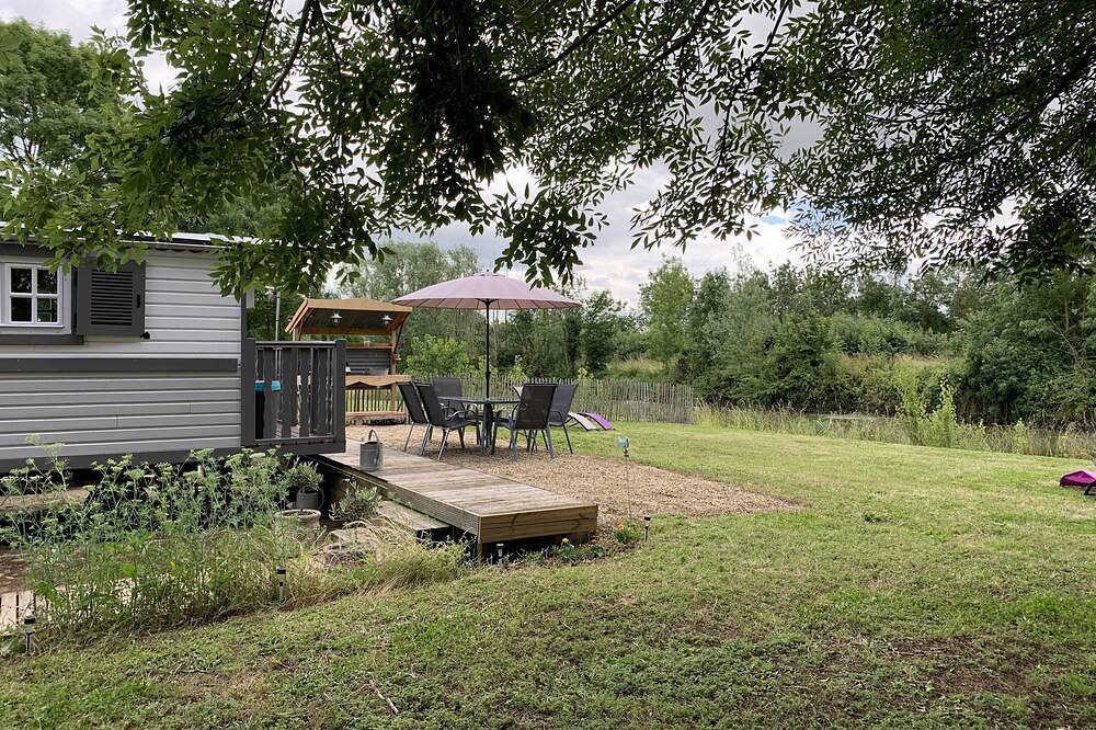 Roulotte , Canoë , 4 vélos Marais Poitevin La Rochelle in Vix, Fontenay-le-Comte
