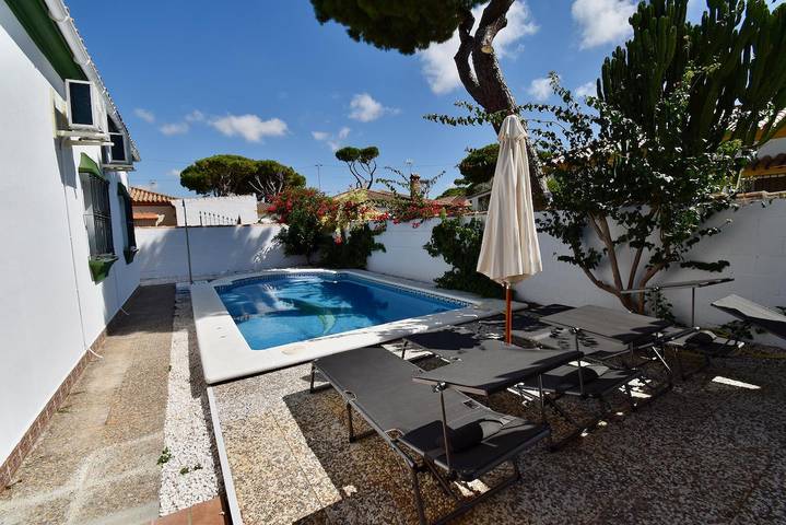 Chalet para 6 personas, con Jardín y Piscina en Andalucía - 2