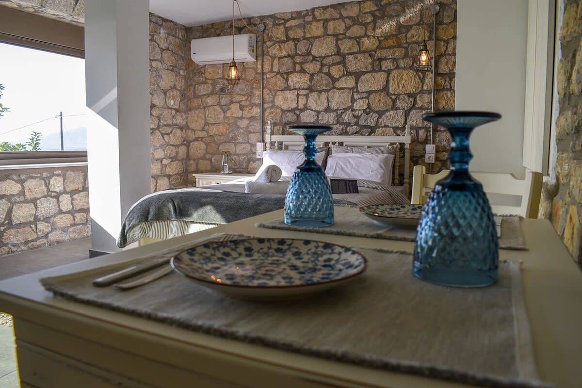 Coastal Stone Hideaway with Stunning Scenery, foto 11