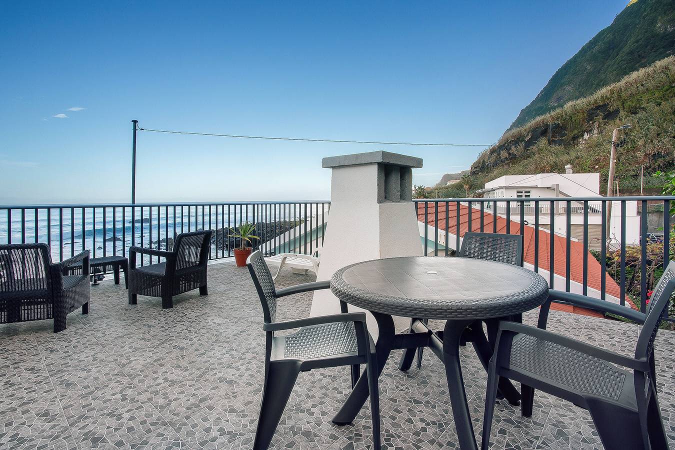 Ganze Wohnung, Ferienwohnung 'Casa Dos Avos' mit Meerblick, Privatterrasse und Wi-Fi in São Vicente (Madeira), Madeira
