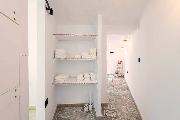 El Patio de Rafaela Country House with Mountain Views, Wi-Fi and Air Conditioning in Venta Baja, Alcaucín