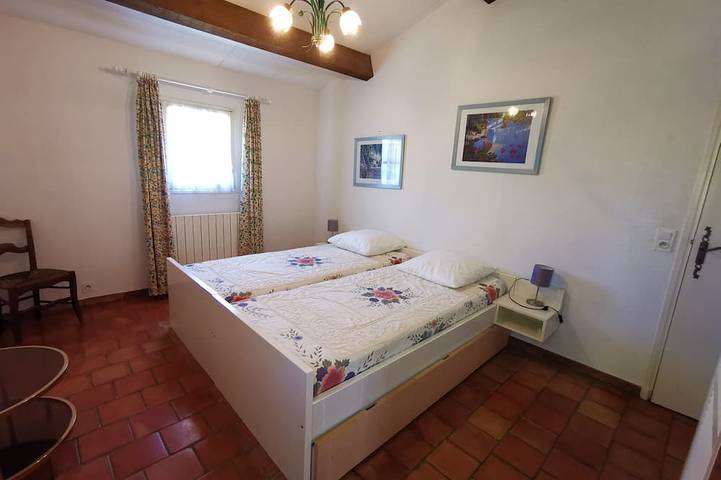 Location de vacances pour 7 personnes, avec balcon et jardin, animaux acceptés à Éguilles - 3