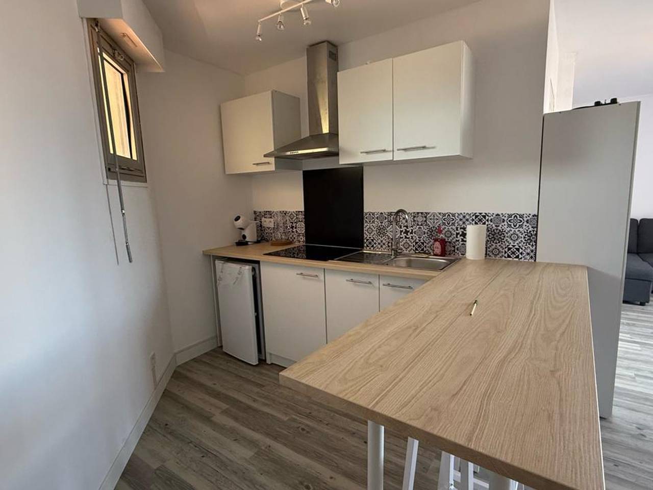 Apartamento entero, Apartamento junto al mar con terraza y balcón - 2,5 km de la playa in Saint Pierre la Mer, Fleury