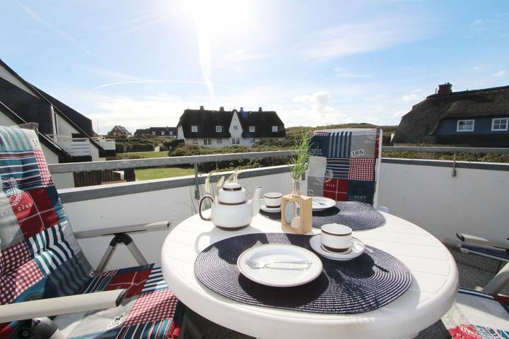 Ganze Wohnung, Sehr geräumige Drei-Zimmer-Wohnung in strandnaher Top-Lage! in Nordfriesische Inseln (Schleswig-Holstein) (Schleswig-Holstein), Wenningstedt