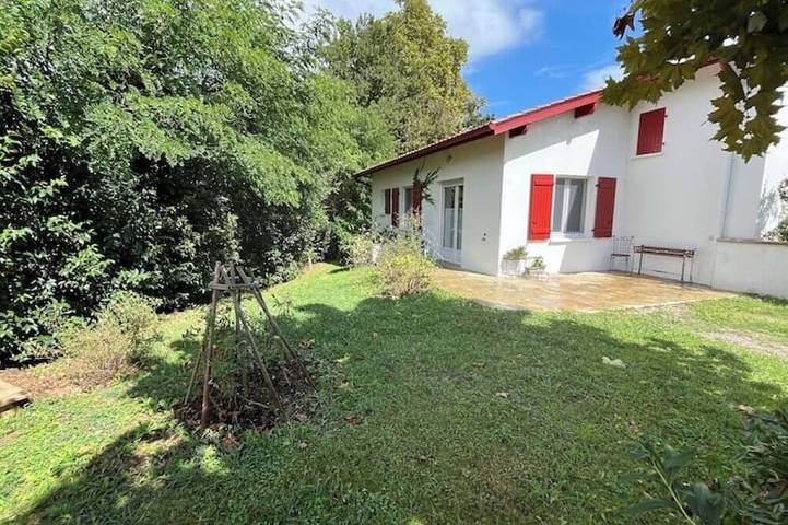 Gîte pour 4 personnes, avec sauna et jardin, animaux acceptés