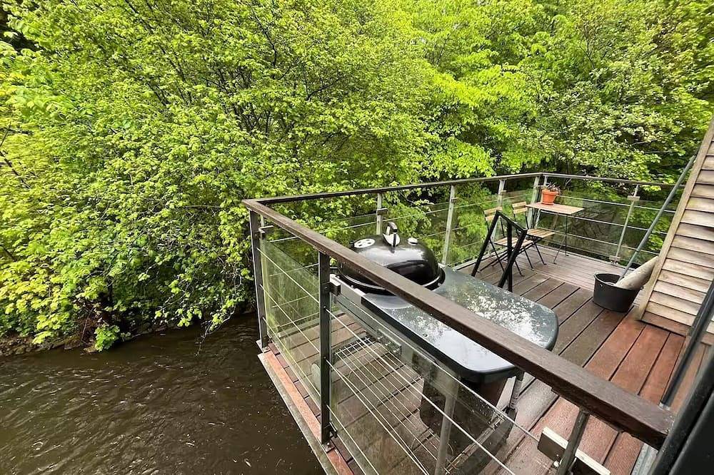 Hel lägenhet, Modern apartment, balcony over Grejs Å, 5 min to Vejle center, free parking in Vejle, Little Belt